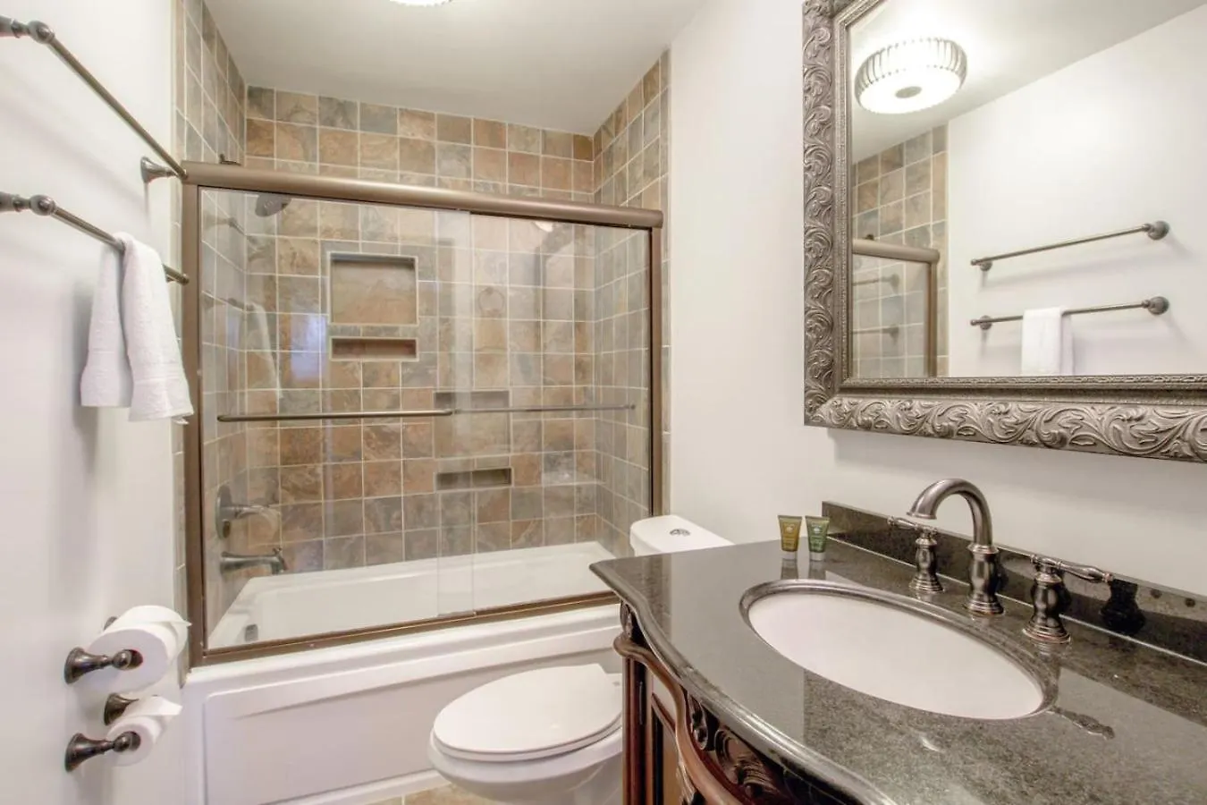 Ultra Nashville Super Spot With Pool Holiday home